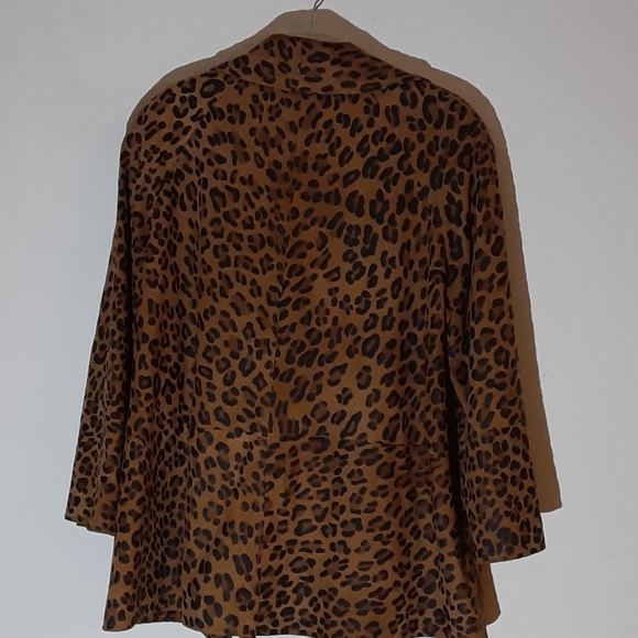 Vakko Suede Leather Leopard Print Jacket. - Picture 9 of 14
